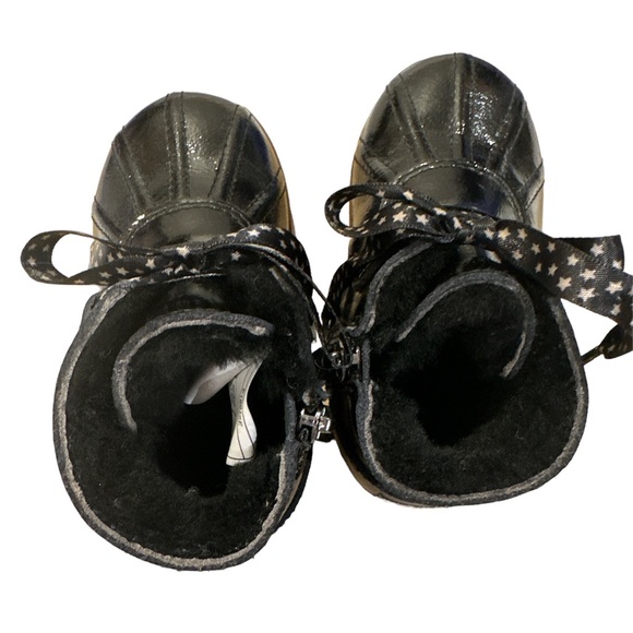 UGG T Payten patent leather boot - Picture 7 of 7